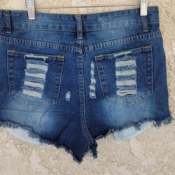 Women’s Distressed Shorts Denim w/American Flag Pattern Size 10 - Picture 3 of 9